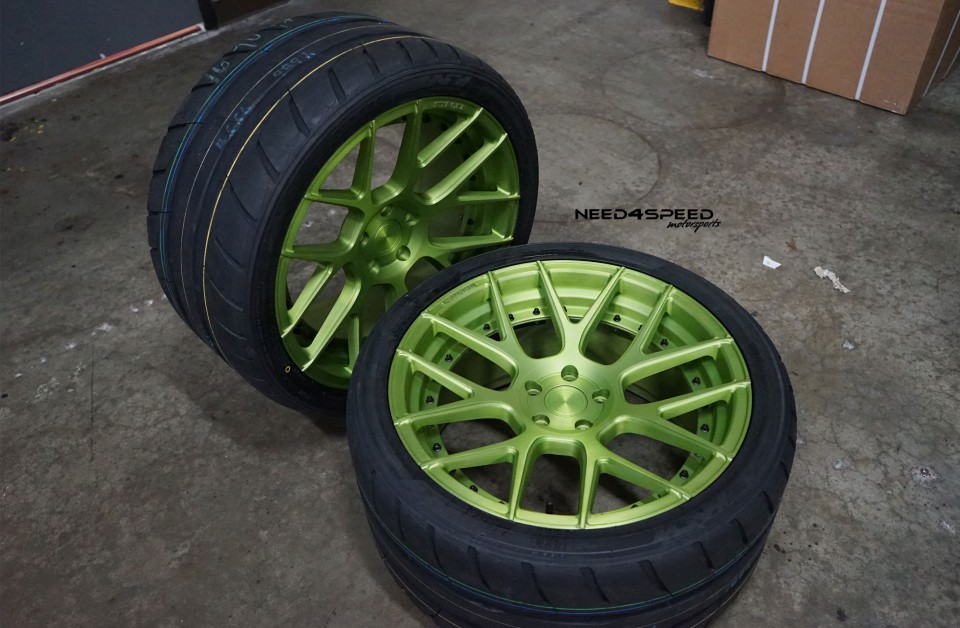 stance-sc8-brushed-velvet-antifreeze-green-wheels-05
