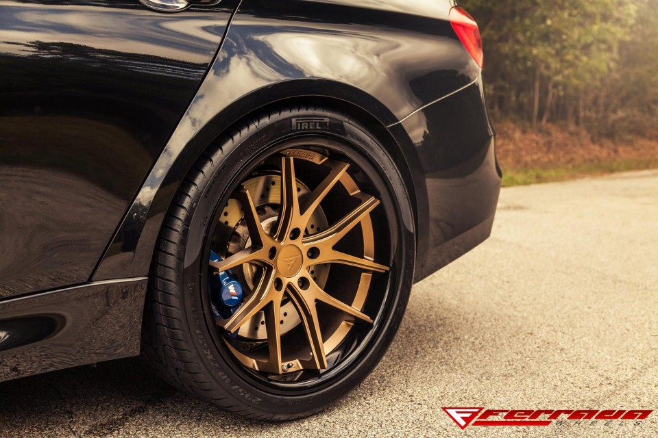 All fresh and clean BMW M3 F80 gets hooked up with Ferrada FR2 wheels ...
