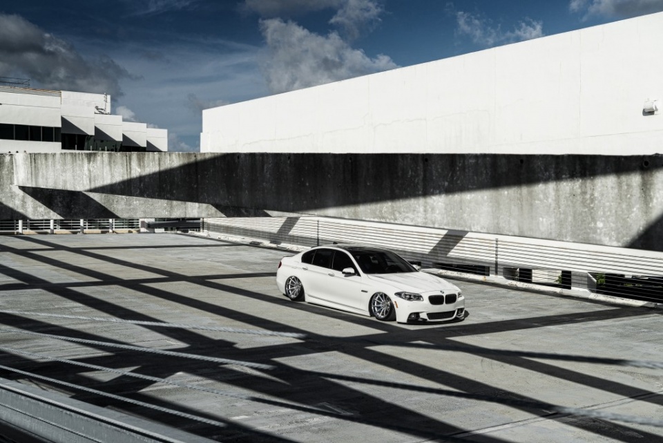 Ferrada-White-BMW-5-Series-5-1024x684