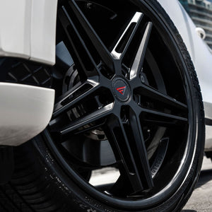 19x10.5 Ferrada CM1 Matte Black w/ Gloss Black Lip 5x4.5/114.3 43mm