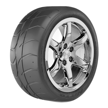 Nitto NT01 COMP RADIAL 305/3518 101 N371-180