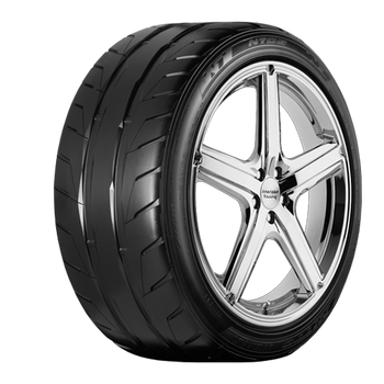 Nitto NT05 275/35-18 95W N207-390