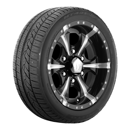 Nitto NT-421Q 235/6017 106H N210-620