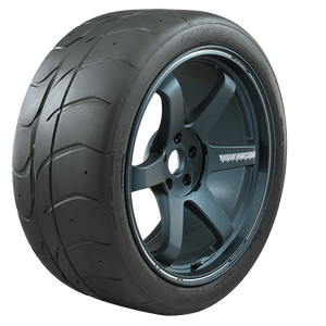 NITTO NT01    215/45R17