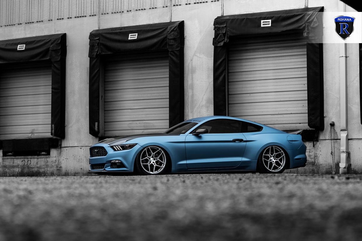 Rohana RFX11 Brushed Titanium on Ford Mustang GT