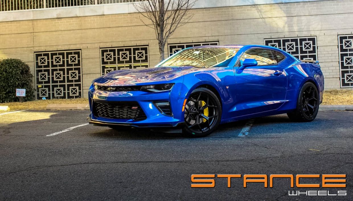 Stance SF06 on Chevy Camaro