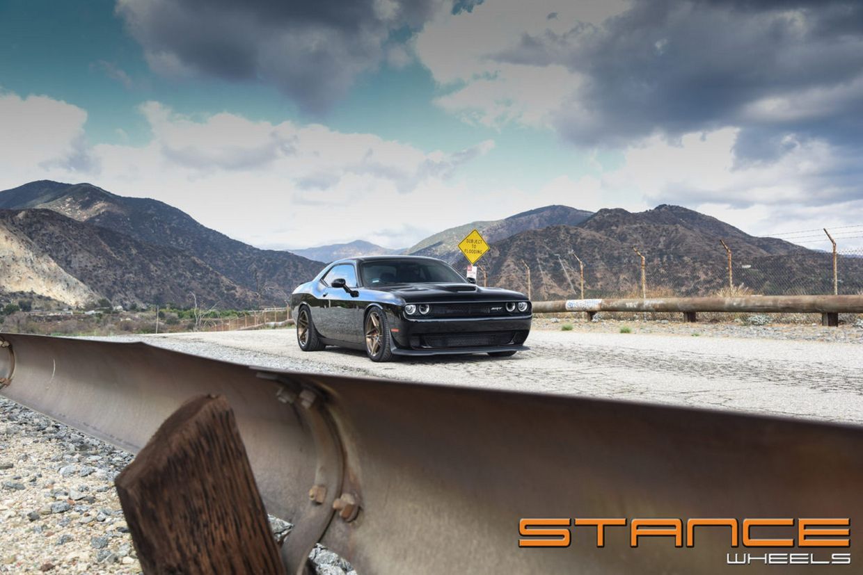 Stance SF04 on Dodge Charger SRT