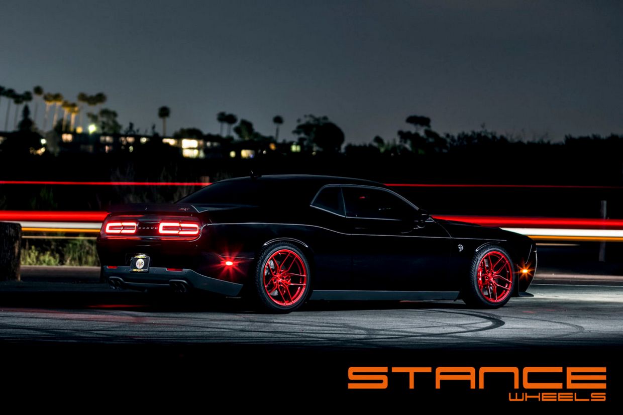 Stance SF03 on Dodge Hellcat 