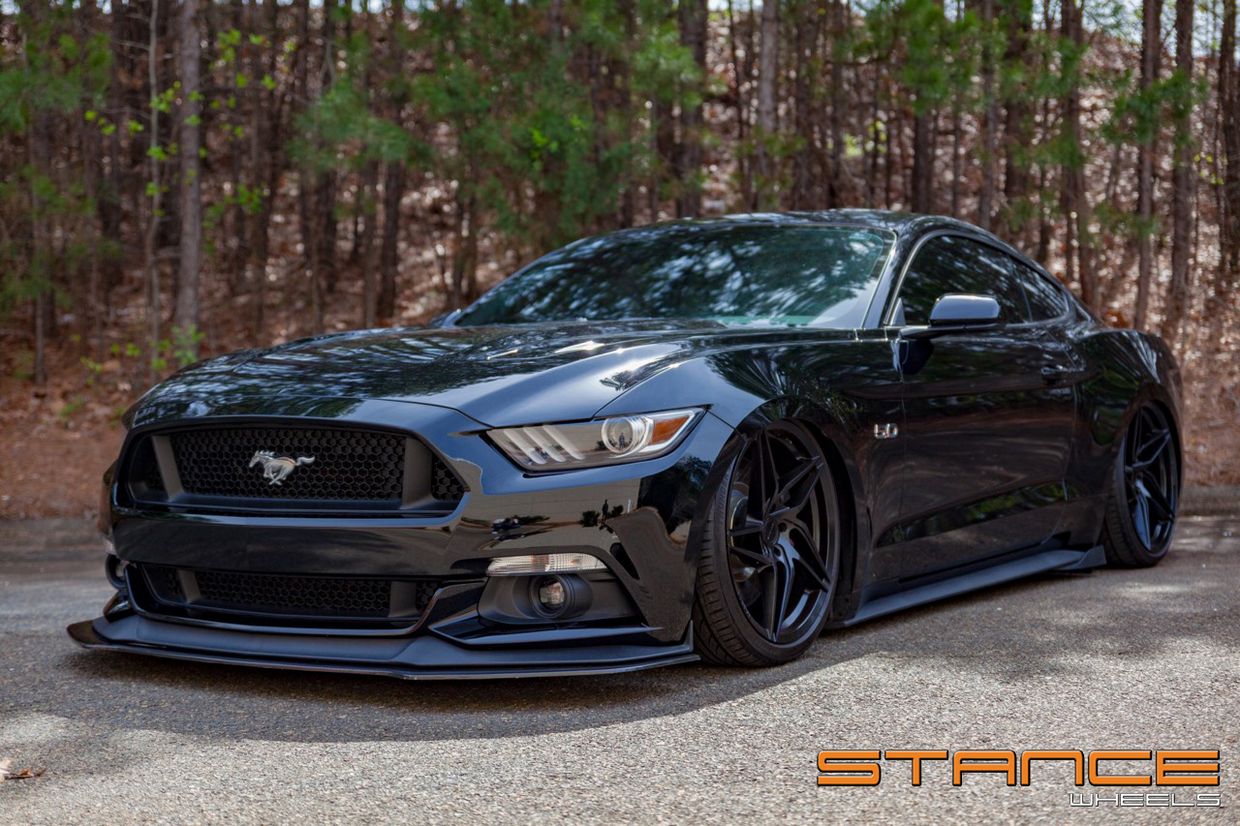 Stance SF04 on Ford Mustang GT